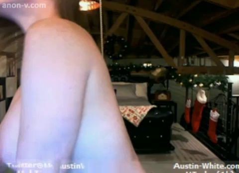 Austin White Wild Redhead demonstrates his body to the camera