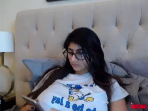 Mia Khalifa Cam Amaterosasweet02nerdy Gamer Enjoys Streaming Herself Handjob Tumblr