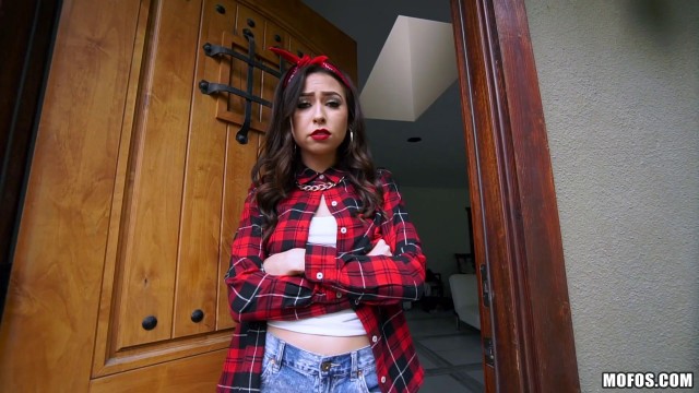 Mofos - LatinaSexTapes Сharming Latina Melissa Moore Gets Cop Huge Dick