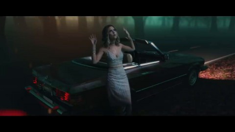 sexy lady me Maren Morris singing  80s Mercedes (Official Video)