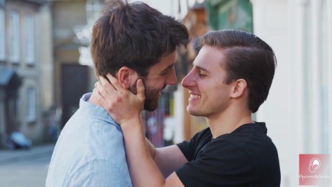 Can you watch raw gay video for free?