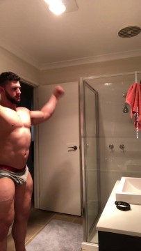 11 Nude muscle