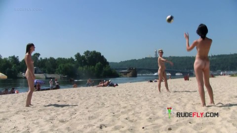 Breathtaking nude beach girl has all kinds of naughty and kinky fun