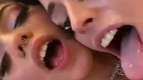 OnlyFans Facial Threesome