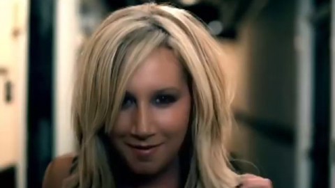 hot girl me Ashley Tisdale singing Crank It Up Video_480p