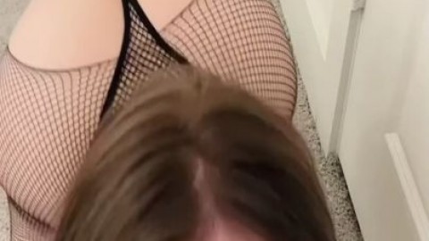 Massive booty slut choking
