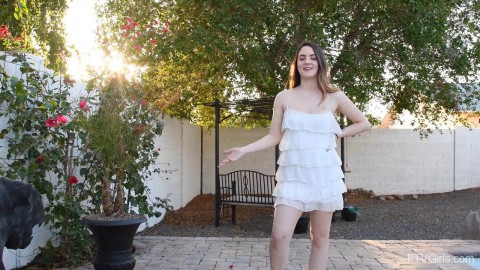 Stunning Kinsley Enjoys While Pleasuring Herself Outdoors Hd Porn