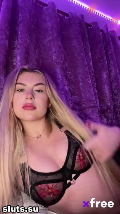 Charlie McGee KeKeBang Amara Dean - sluts.su/uypzrx