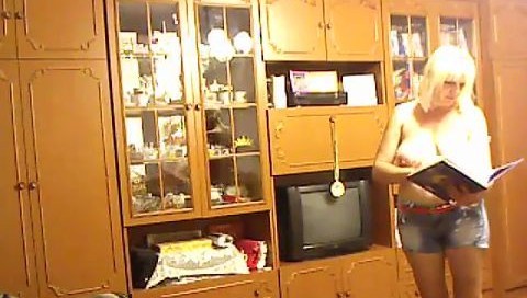 Tanya shows her big huge saggy boobs on webcam may nurse