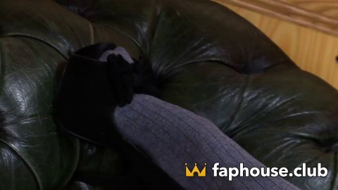 Two super horny lesbos kissed before they embarked screwing - hottest XXX!