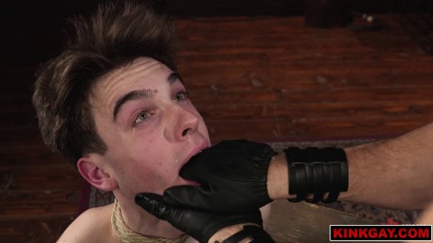 Eddie Patrick loves sadomasochism! To him Max Mabry is just a fucking hole!