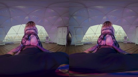 Curvy Girlfriend With Manuela Ferrari Emesha Gabor