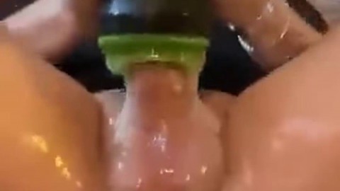 PeachyKitty Ferrera Gomez mia_latin