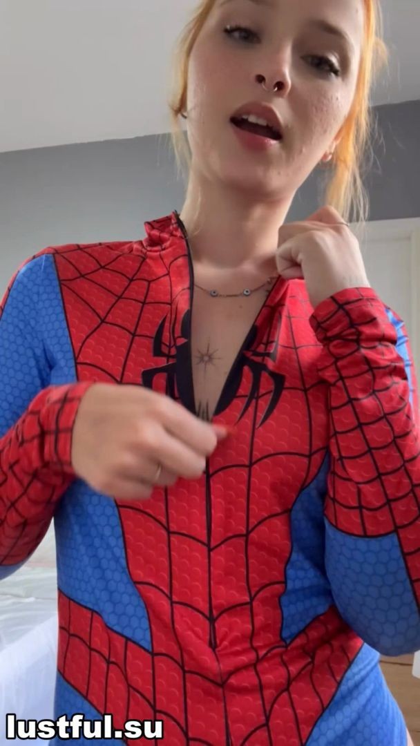 Stevie Hart carmenbelle YourKiwiGirlJojo