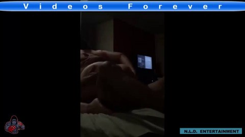 Le doy las buenas noches ami tía Edit