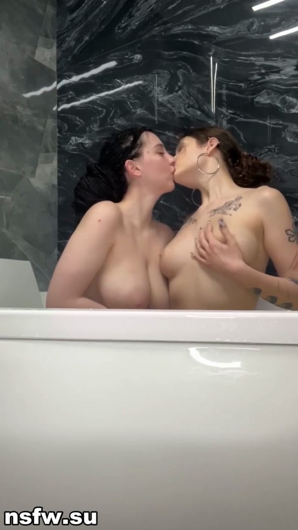 Lesbian_Porn_GIF_8404_nsfw.su