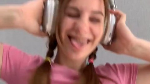 Wanderingalice25 hopebunny Chinacatsunflower