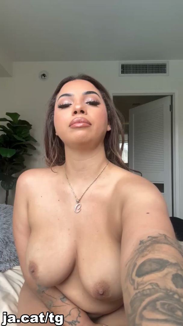 Boobs_Porn_GIF_17443191