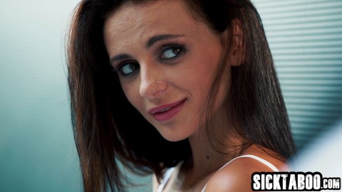 2050_FeetonDemand_s01_CharlieDean_KateRich_2160p_h264