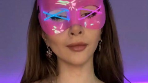 Adrianna Savu nails with her thumbs - stunning XXX!