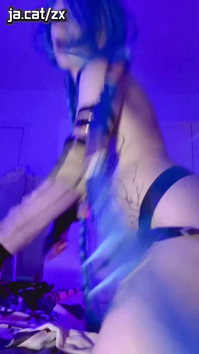 Natural_Tits_Porn_GIF_35716051