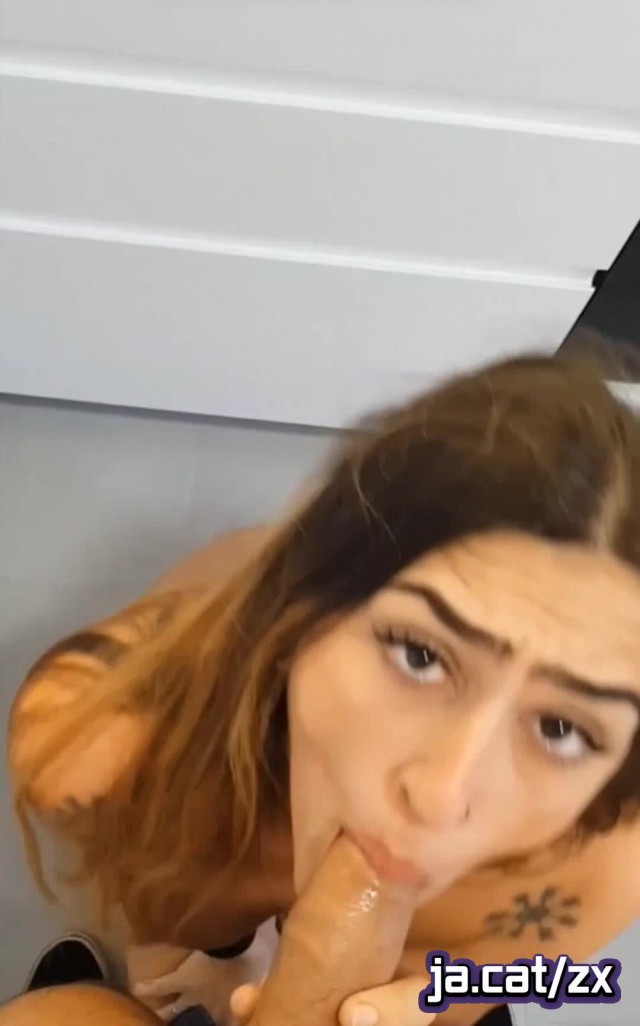 Dahlia Peach Jade Xin Jennifer Dark - https://ja.cat/tg