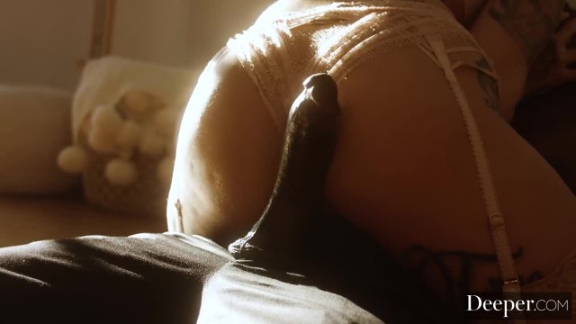 Rob Piper Makes Love With Tattooed Leigh Raven Milf Horny Wifes Giving Hand Jobs