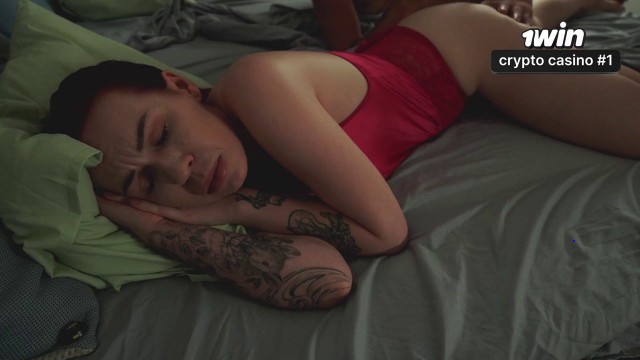 Step mom shares bed, gets facial in forbidden jerk-off! S1 Ep5 - best porn!