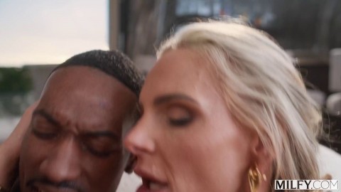 Hollywood Cash Stuffed Phoenix Marie’s Fake Tits With His Bbc Poor Girl Sex Videos