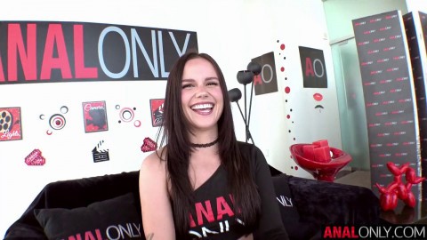 Iris Leon Loves To Get Gaped Slutty College Porn