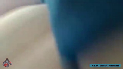 Se masturba rico y la espanta su hija Edit