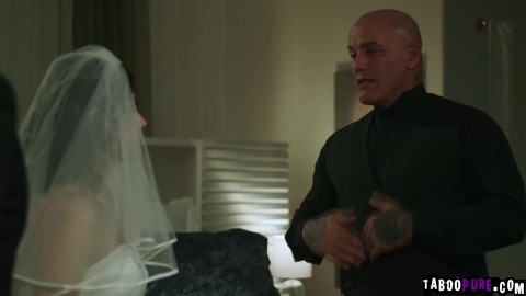 Newlywed Bride Penelope Reed Fucks Stepdad Derrick After Reception