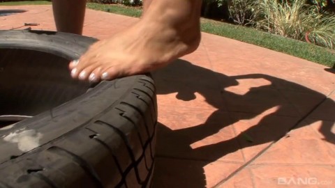 Dirty Jynx Maze Gives Mind Blowing Bjs With Her Luscious Locks And Perky Naturals My Mother Sucks My Cock