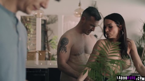 Parker Joins Derek and Ivy for a Wild Freeuse Kitchen Threesome