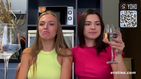 Amateur light-haired eats her super-fucking-hot friend's pussy