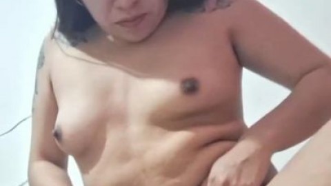 Adriana caliente totalmente desnuda