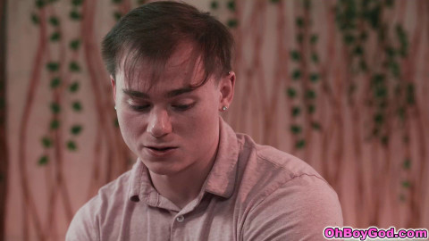 Stepmom Dee Williams Comforts Stepson After Size Rejection