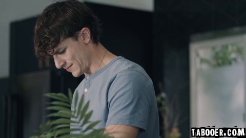 Parker Joins Derek & Ivy’s Free-Use Kitchen Threesome
