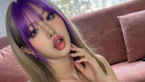 TsLilac Two Piece Tease On The Floor