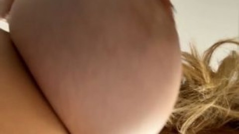 lynntoria plays with her tits xhamster.cim