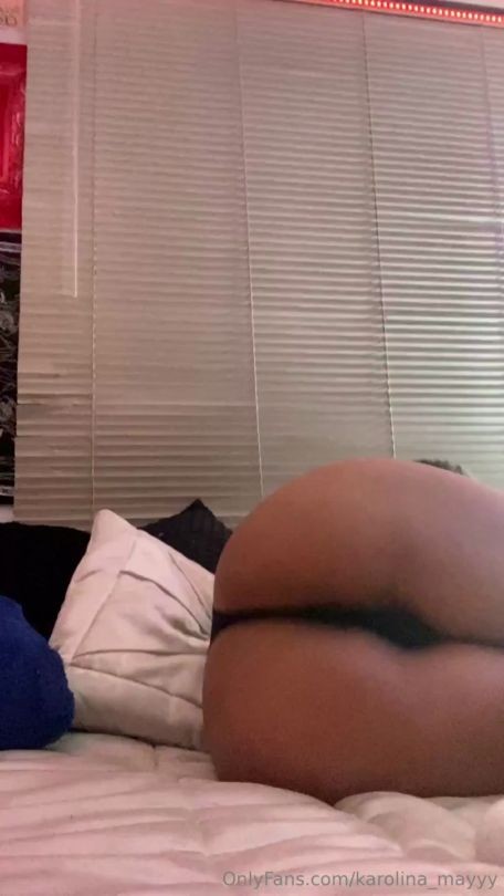 karolina mayyy shows off her xxx porno video