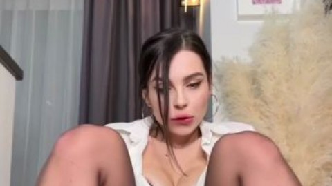 koshakoshik strips and flaunts her xnx video