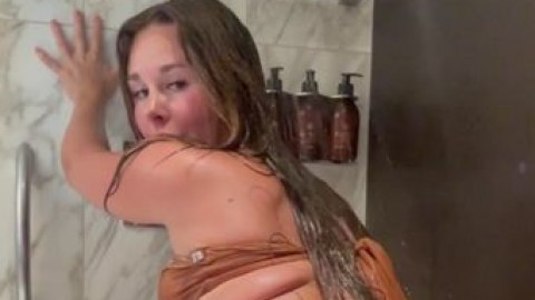 lusty lexi marvel shakes her rhotwife