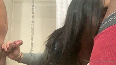 juicy jasmyn jerks and sucks frew porn
