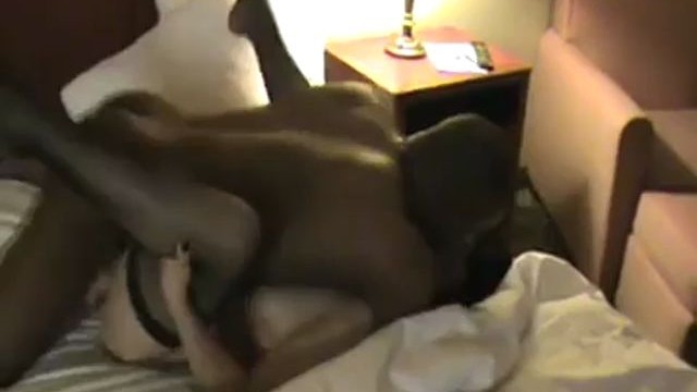Wife fucks BBC and leaks out Ebony sperm