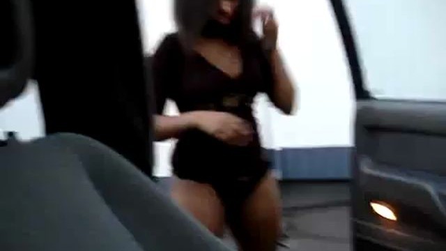 Pissing Bimbo Get In To Phone Of Street