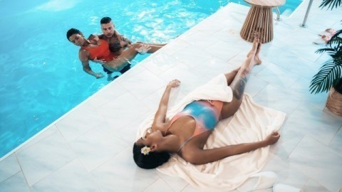 Hot wet threesome with Italian teen with Chloe Lamour Capri Lmonde