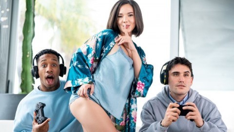 Cleaning Up Every Drop With Eve Sweet, Jesus Reyes