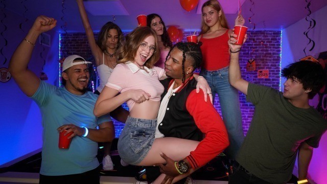 College Blow Out With Lucy Foxx, Kaby Snow